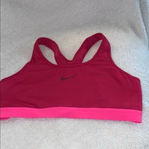 Hot girl hot pink nike sports bra 💕